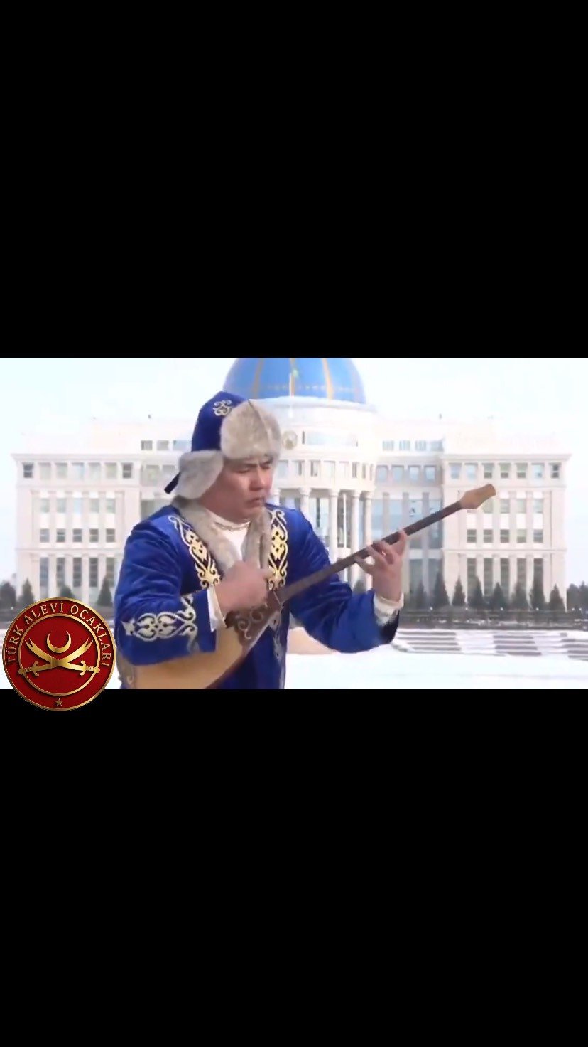 Kazakistan Cumhuriyet Günü’nde dombra ile İstiklal Marşı